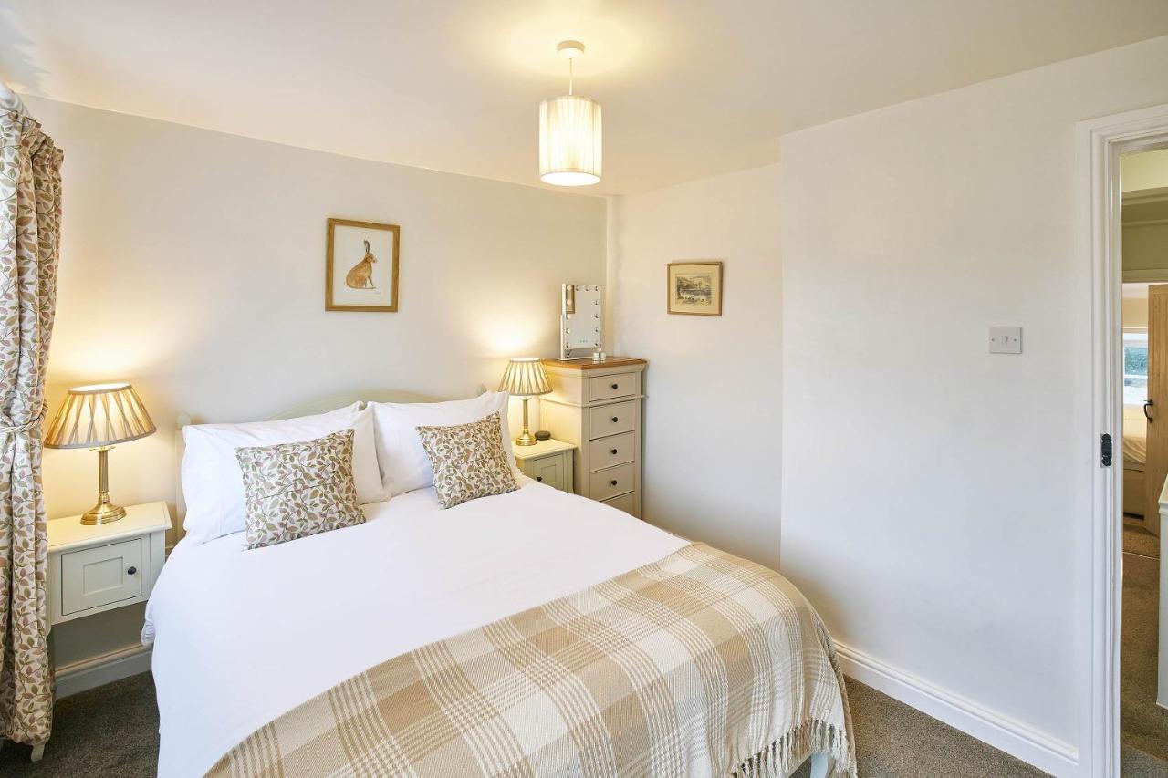 Host & Stay - Willow Cottage ヘルムスリー エクステリア 写真