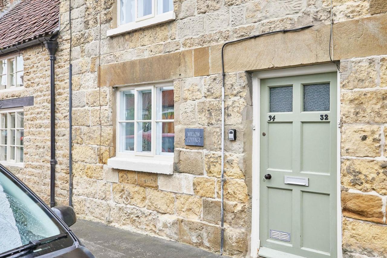 Host & Stay - Willow Cottage ヘルムスリー エクステリア 写真